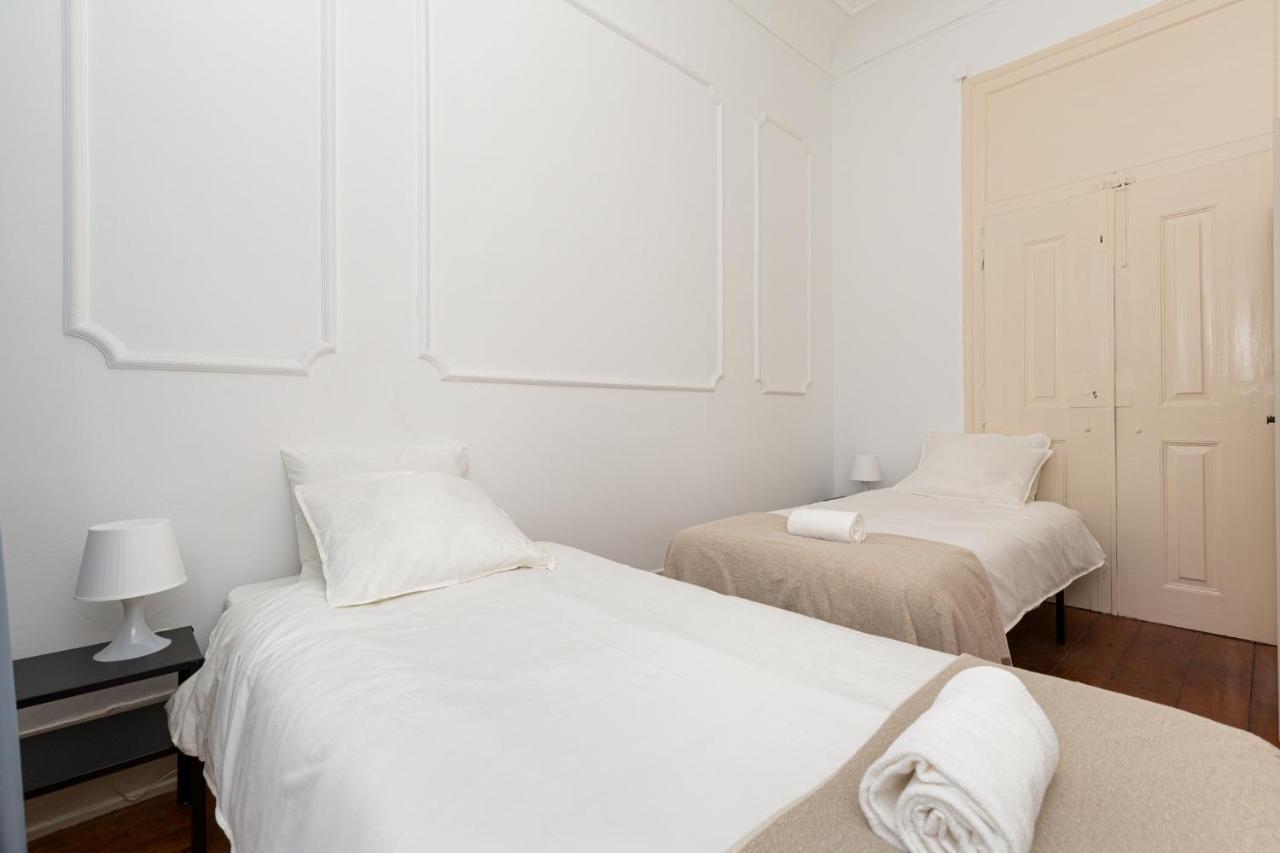 4Br Lisbon Apartment - Central Location ภายนอก รูปภาพ