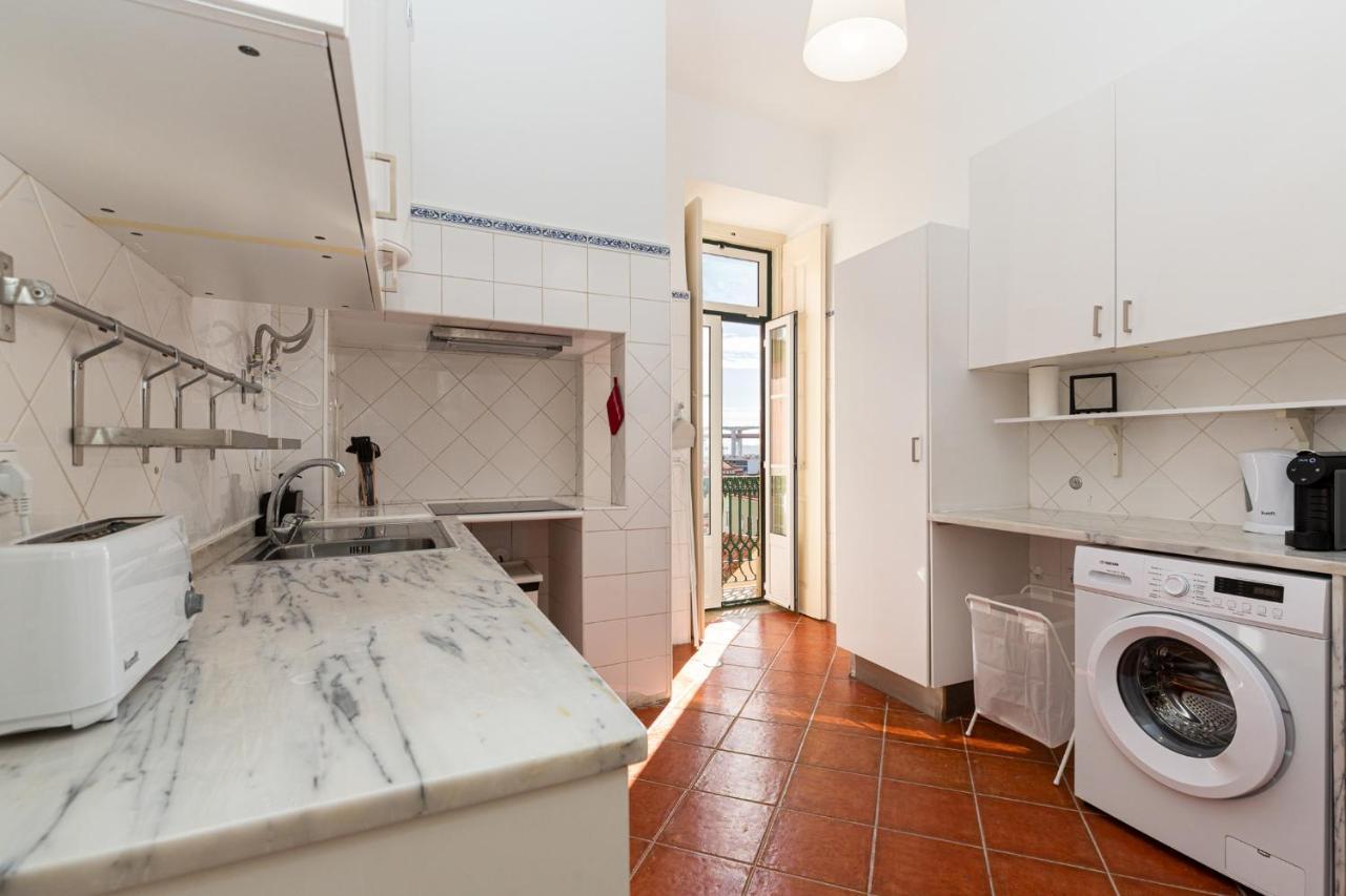 4Br Lisbon Apartment - Central Location ภายนอก รูปภาพ