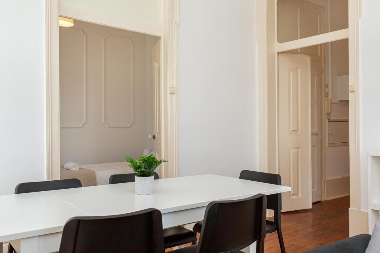 4Br Lisbon Apartment - Central Location ภายนอก รูปภาพ